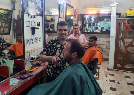 داوود کیا و آرایشگاه «صلواتی» / اصلاح موی دامادها رایگان است