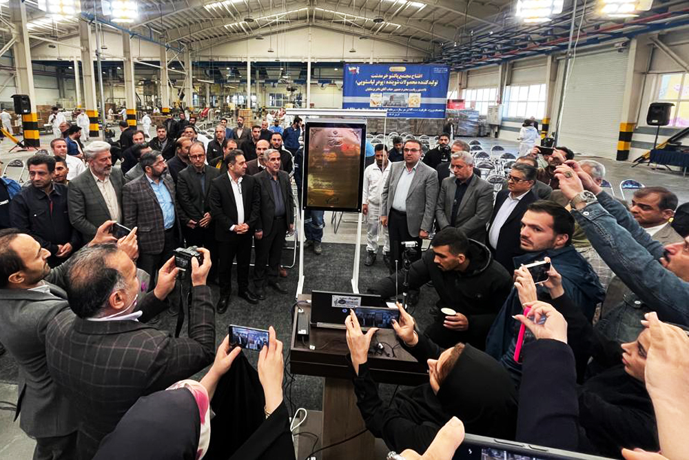 افتتاح خط جدید تولید پودر شوینده گروه صنعتی پاکشو در قزوین با دستور رئیسجمهور